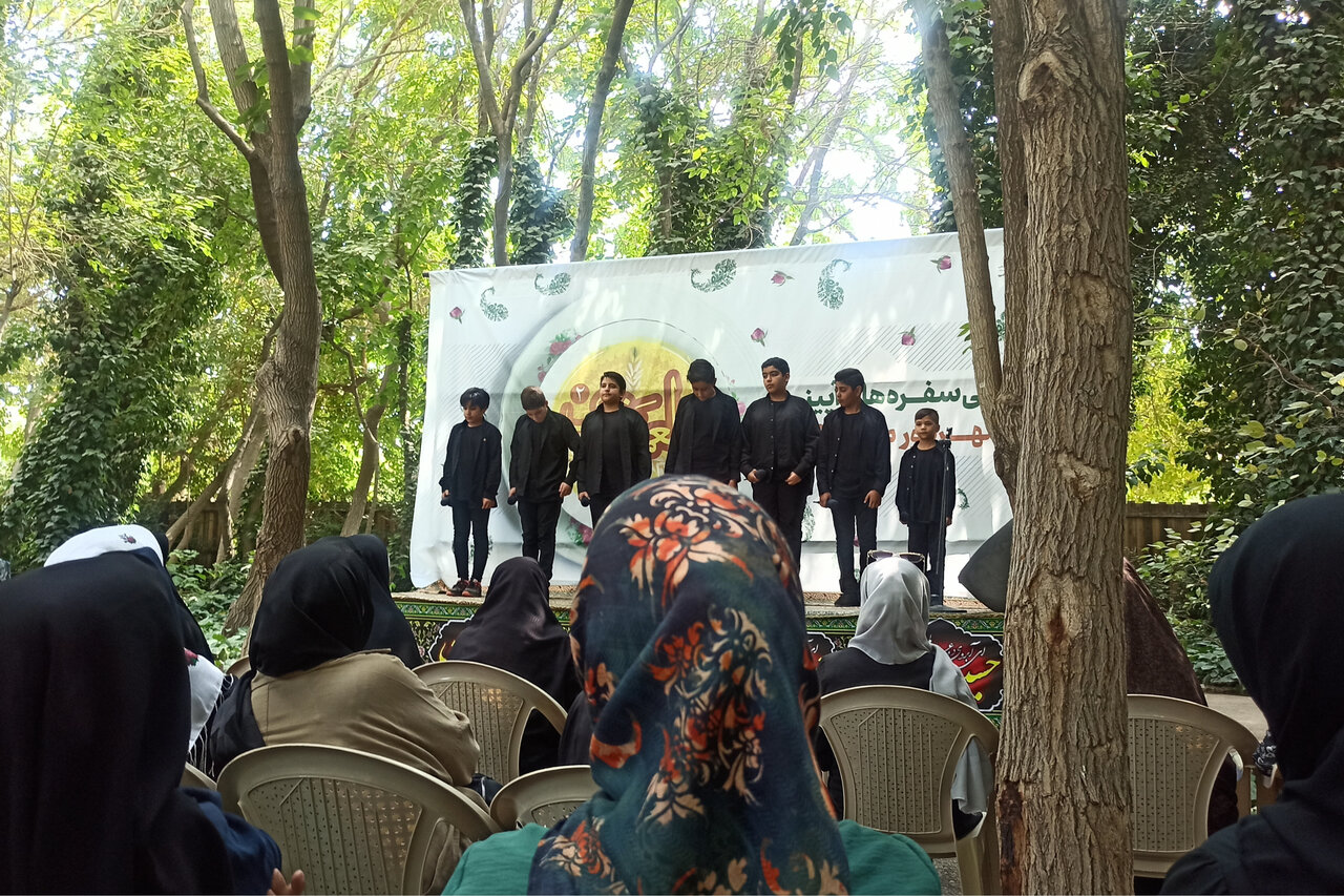 سفرههای آیینی؛ تجلی ارادتی دیرینه به اهل بیت (ع)