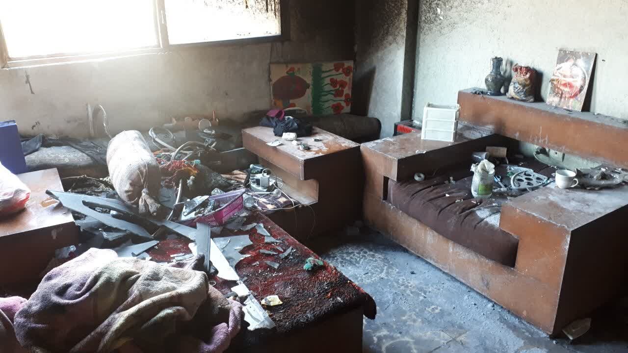 وقوع حریق در یکی از ساختمانهای مسکن مهر فولادشهر و مصدومیت ۴ نفر + عکس