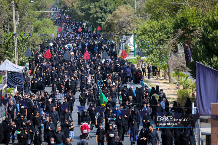 راهپیمائی جاماندگان اربعین در اصفهان