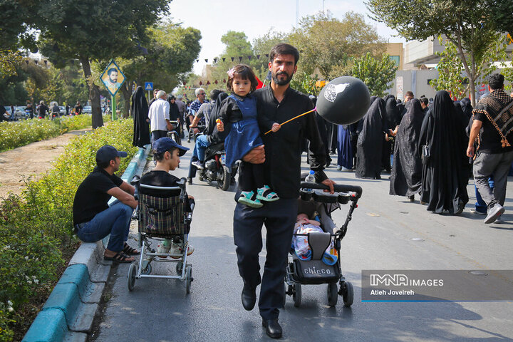 Arbaeen walk held across Iranian cities 