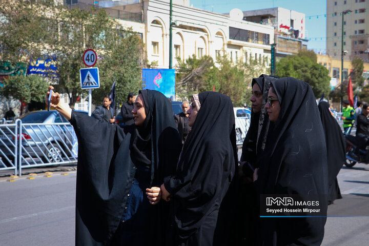 پیاده‌روی جاماندگان اربعین حسینی در مشهد مقدس