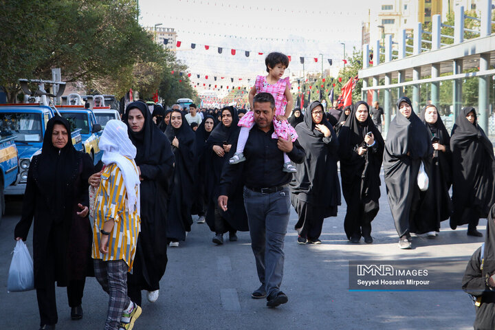 Arbaeen walk held across Iranian cities 