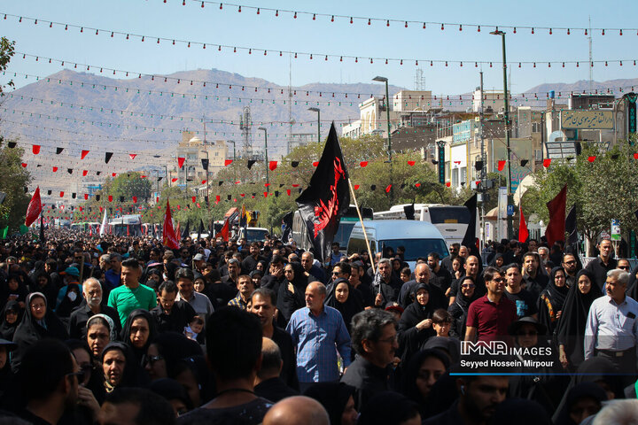 Arbaeen walk held across Iranian cities 