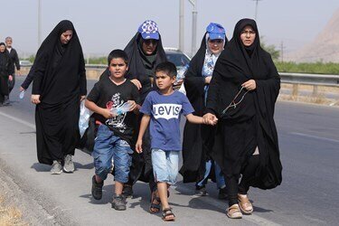 پیادهروی جاماندگان اربعین حسینی در شهر یاسوج+ تصاویر