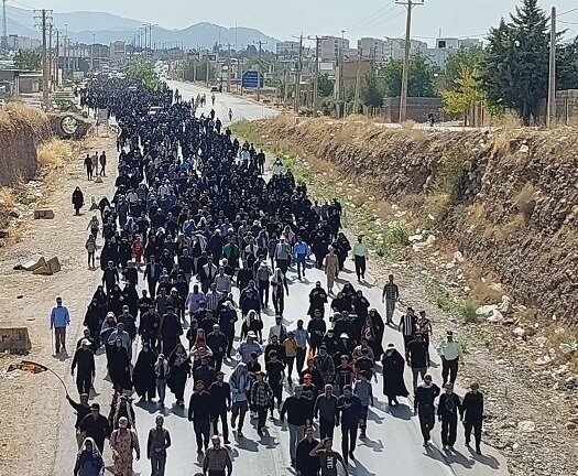 نوای «لبیک یا حسین(ع)» در سراسر ایران اسلامی طنین انداز شد