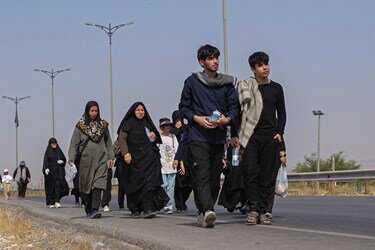 پیادهروی جاماندگان اربعین حسینی در شهر گچساران برگزار شد+تصاویر