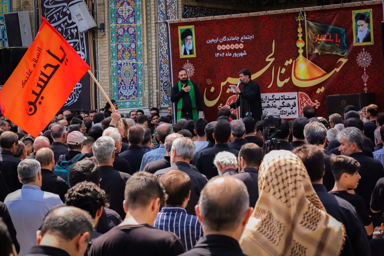 جمعیت ۳۰۰ هزار نفری در مرکز البرز حضور پیدا کردند