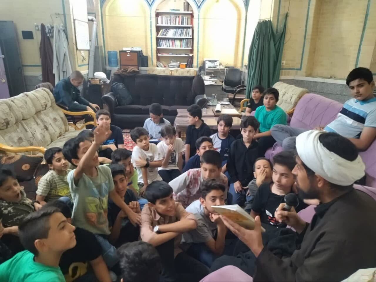 این مسجد ۳۰۰ مخاطب جوان و نوجوان دارد