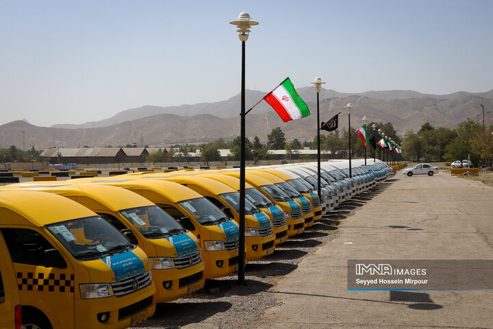 آیین رونمائی از ناوگان حمل‌و‌نقل درون شهری در مشهد
