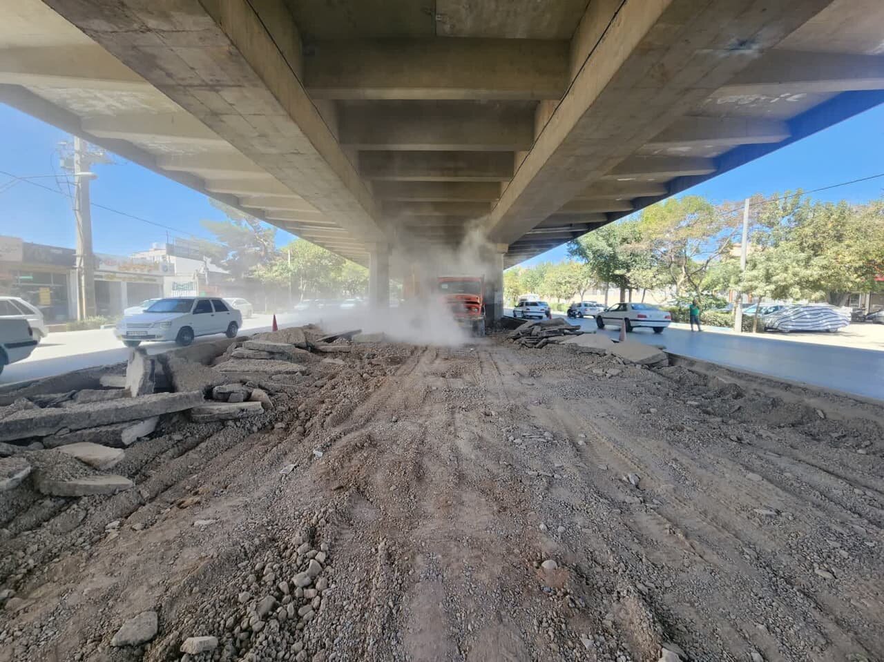 عملیات احداث رمپ خروجی پل امام خمینی (ره) آغاز شد