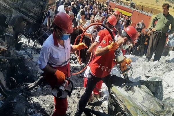 تصادف مرگبار منجر به آتش‌سوزی در محور جوانرود به ثلاث باباجانی