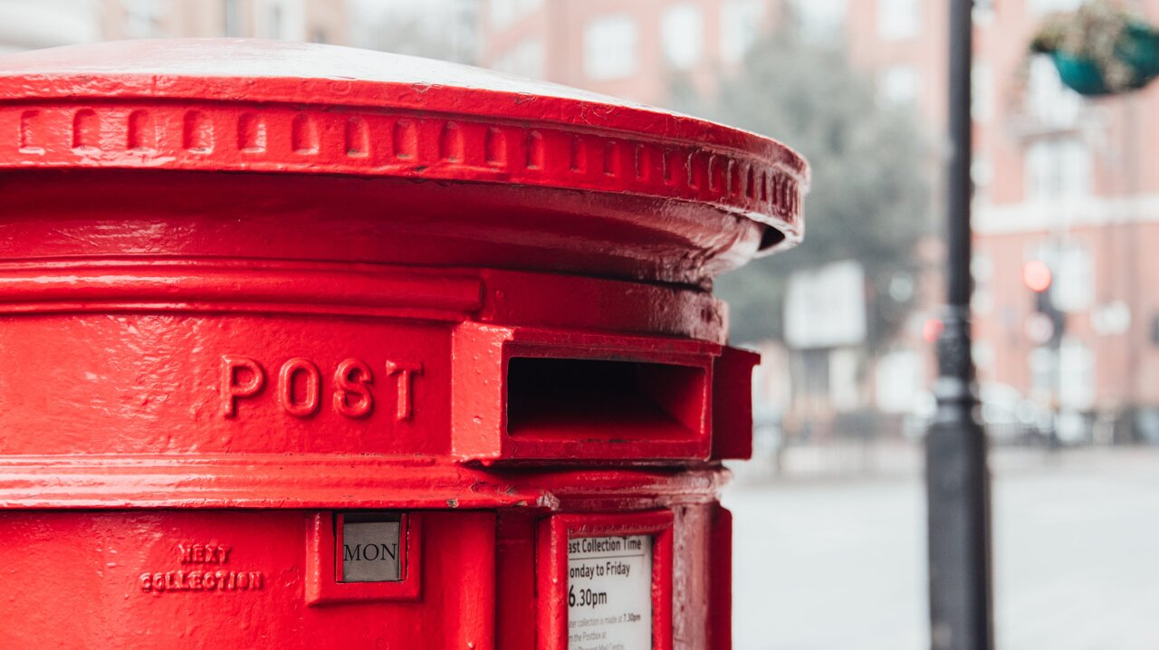 چرا رنگ لندن قرمز است؟