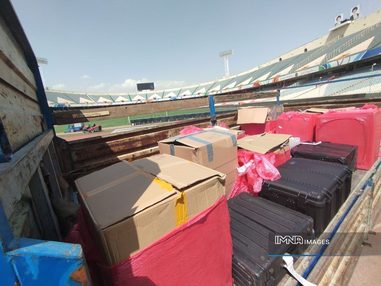 تکنولوژی VAR بالاخره به ورزشگاه آزادی هم رسید + عکس