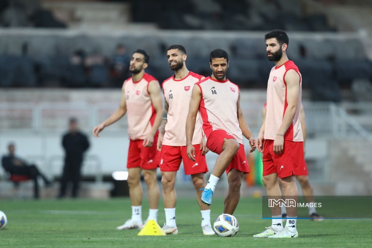 استعدادهای فوتبال بر سر دو راهی؛ آکادمی یا ستاره ساز؟