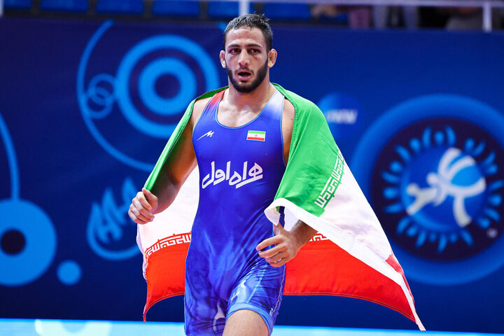 برد اقتصادی آذرپیرا  در کشتی نخست