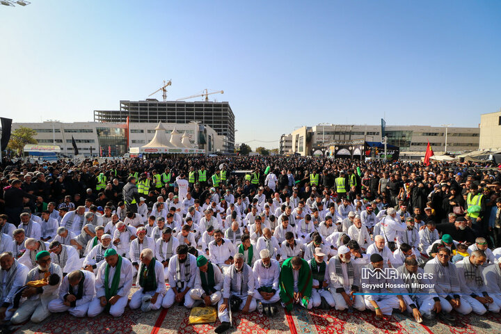 مراسم استقبال از زائران پیاده کربلا در مشهد