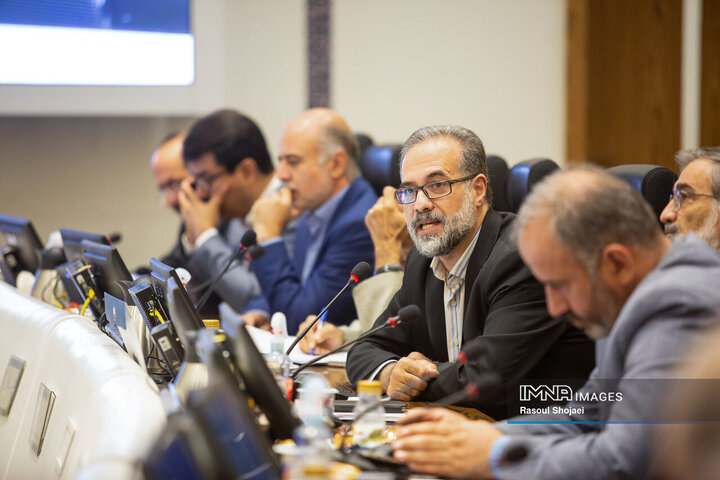 یکصد و دومین جلسه علنی شورای شهر اصفهان