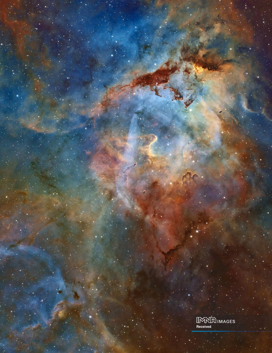 مجموعه Sh2-132 در نزدیکی مرز صورت فلکی Cepheus و Lacerta قرار دارد. عکس شامل 70 ساعت داده است، تعامل غنی همه گازها هر بار که به آن نگاه می کنید چیز متفاوتی را نشان می دهد.