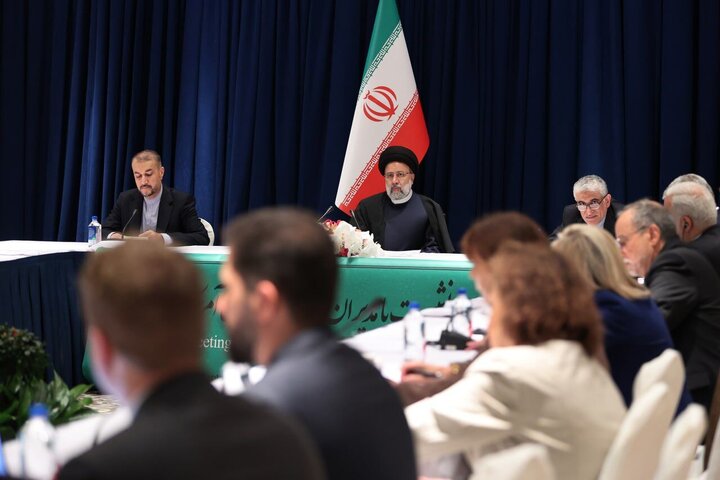 Iranian President: exchange of prisoners with US solely humanitarian measure