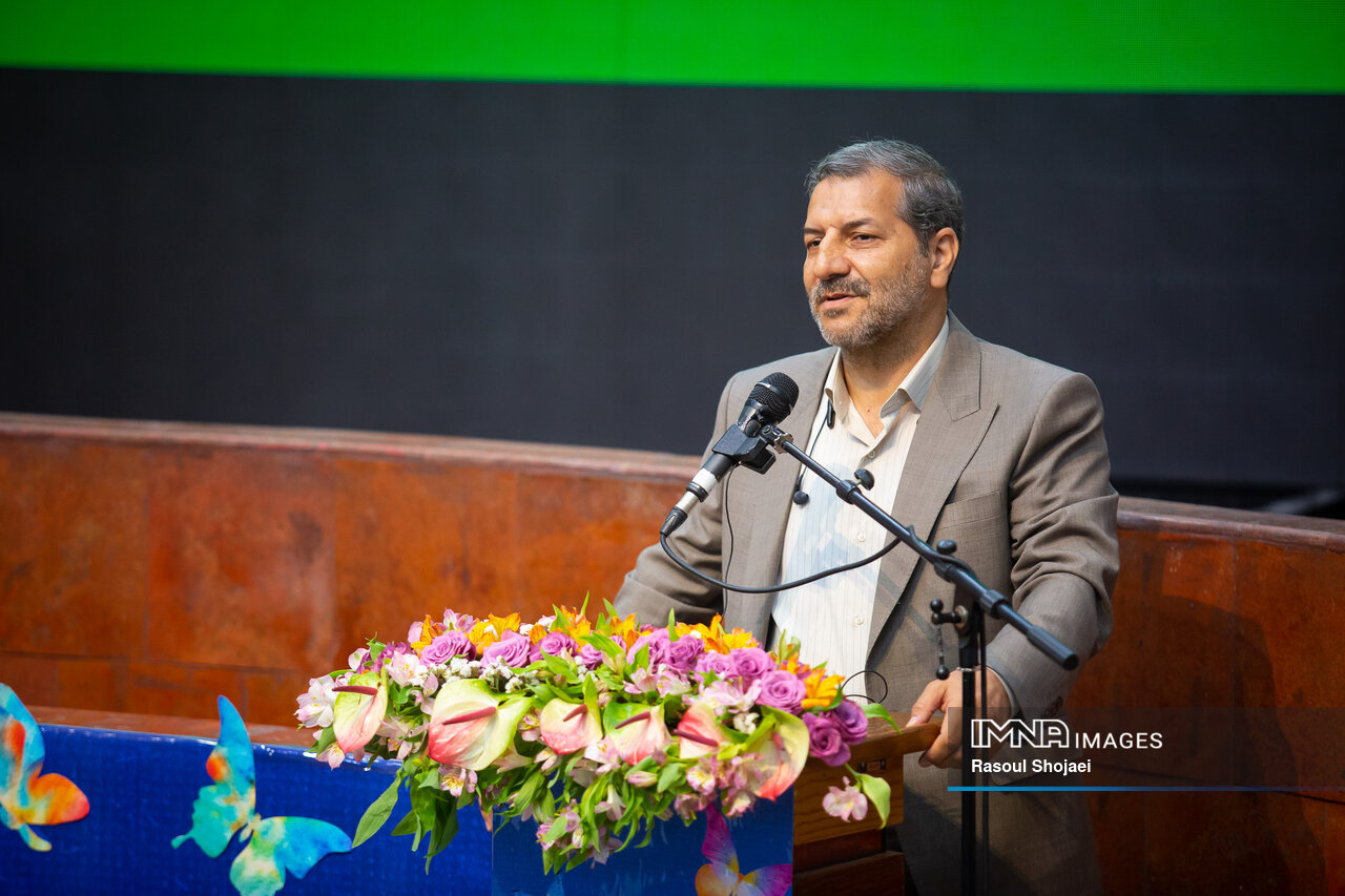 ساخت شهرک سینمایی اصفهان یکی از آرزوهایمان است