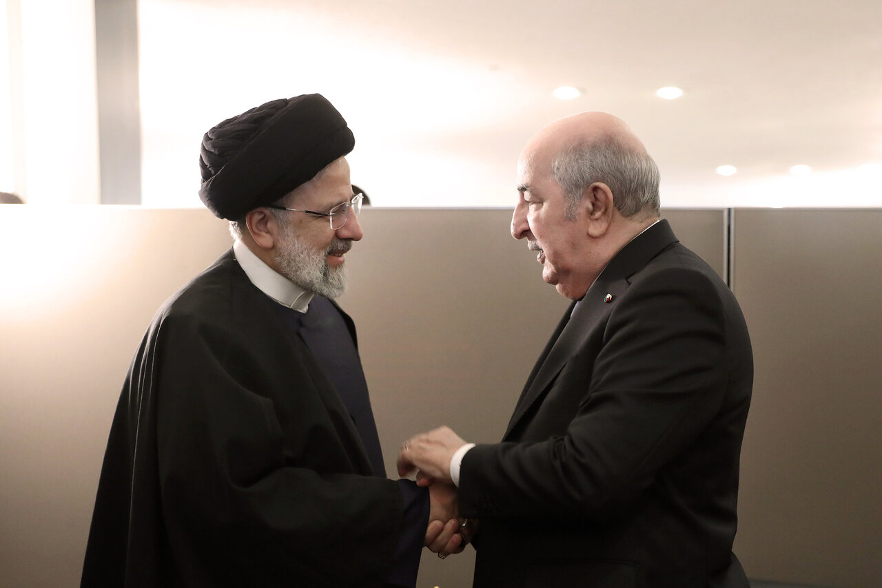 ایران آماده گسترش روابط با کشورهای همسایه است