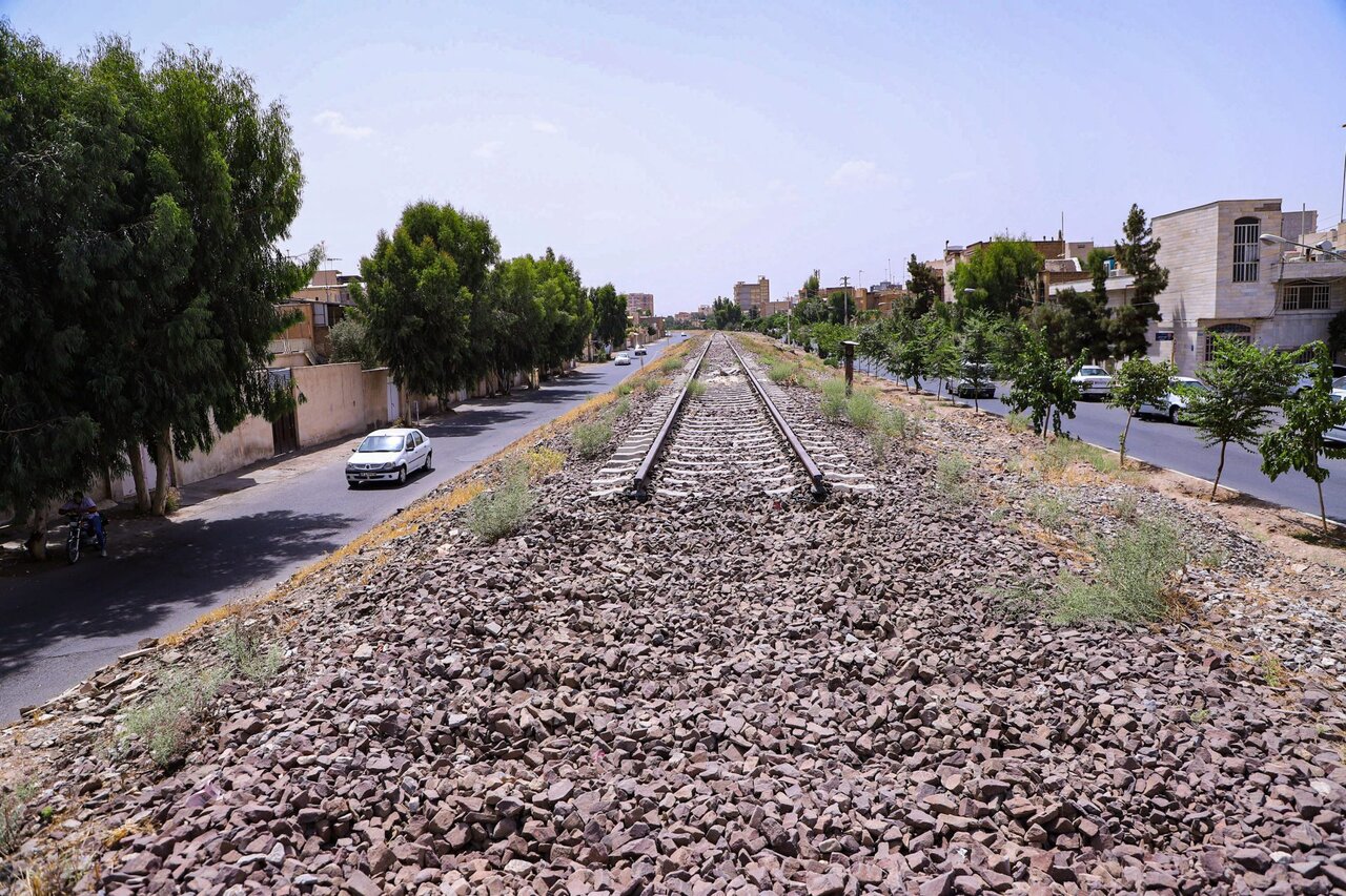 پروژه عمرانی غیرفعال در شهر قم نداریم/اختصاص ۵۰ میلیارد تومان برای جمعآوری ریلهای متروکه