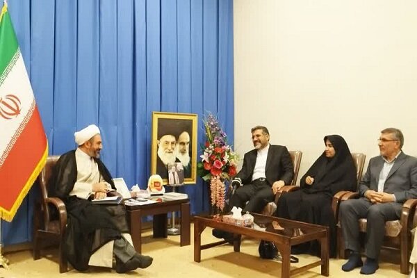 وزیر فرهنگ و ارشاد اسلامی با امام جمعه ایلام دیدار و گفت‌وگو کرد