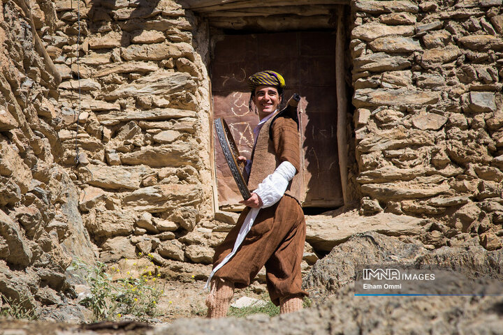 همایش دف‌نوازان در روستای هشمیز