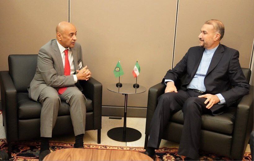 دیدار وزیر امور خارجه با دبیرکل شورای همکاری خلیج فارس