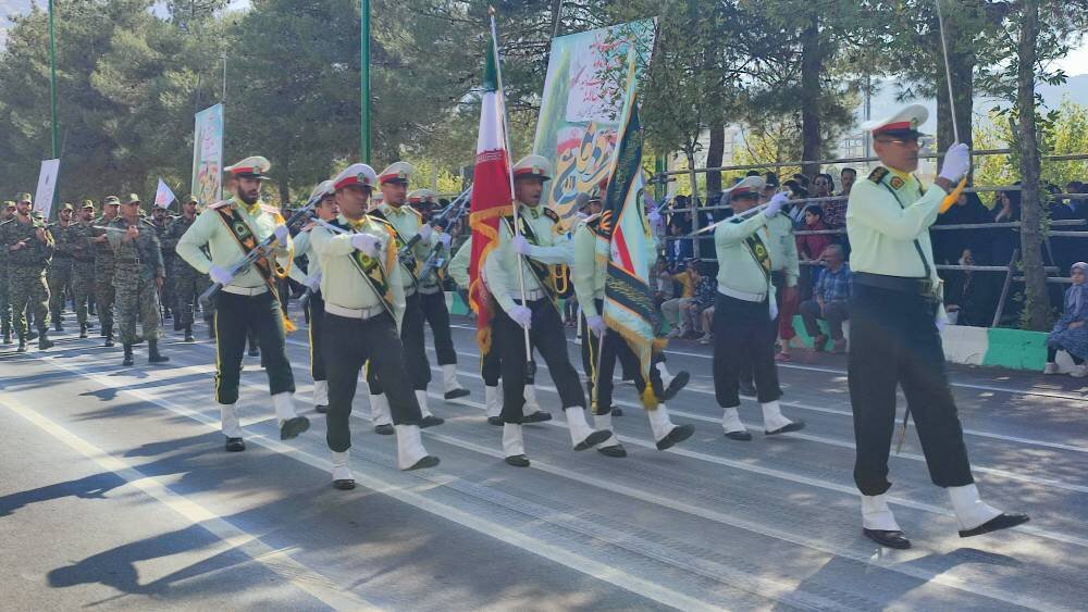 مراسم رژه نیروهای مسلح در استان کهگیلویه و بویراحمد برگزار شد+ تصاویر