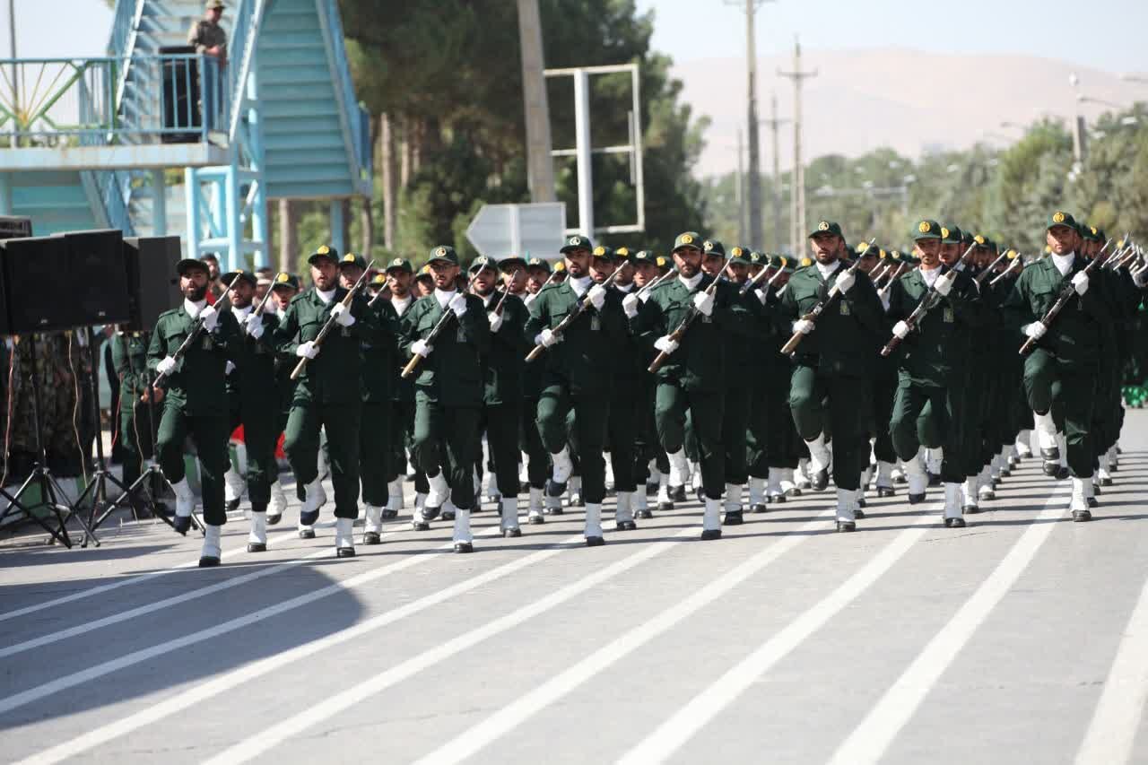 مراسم رژه نیروهای مسلح در کرمانشاه