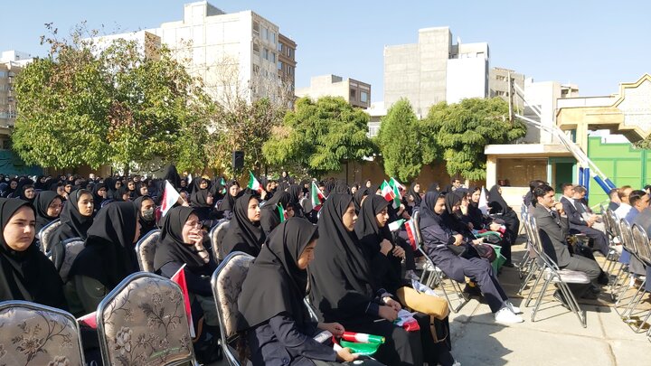 زنگ «مهر و مقاومت» در مدارس استان کرمانشاه به صدا درآمد
