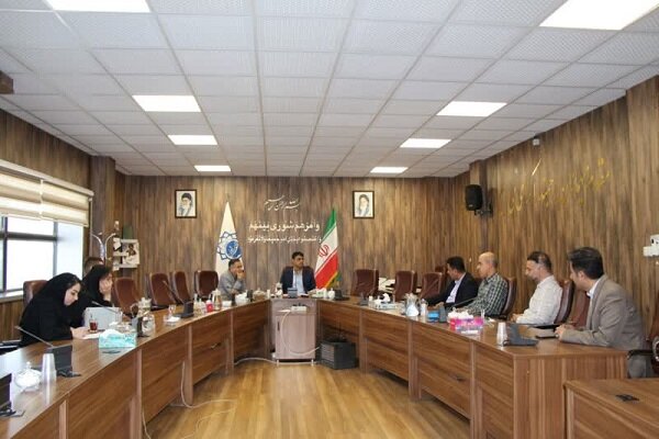 حدود یکچهارم جمعیت شهر سنندج در حاشیه شهر زندگی میکنند