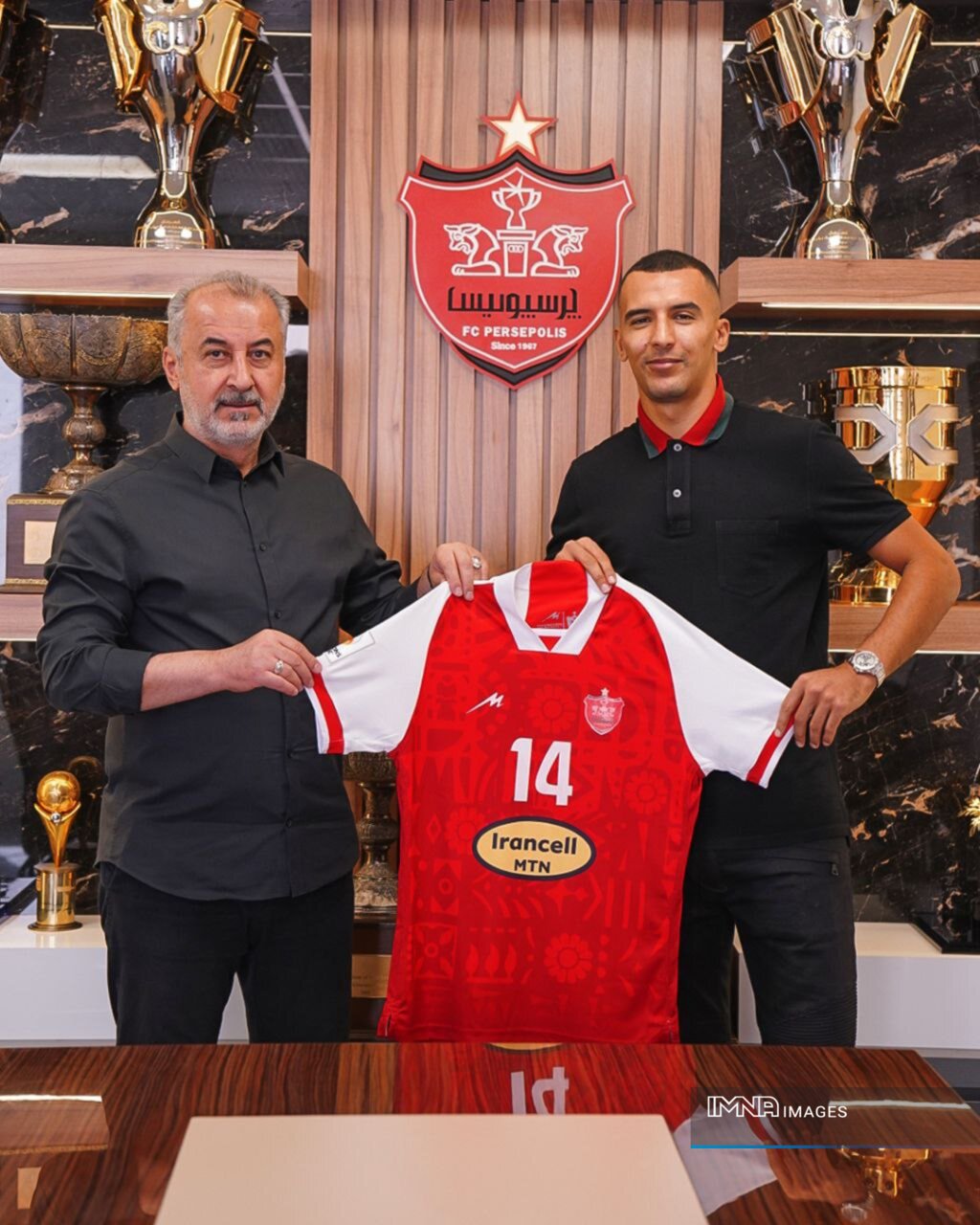 مهاجم پرحاشیه سوئدی بالاخره به پرسپولیس پیوست + عکس