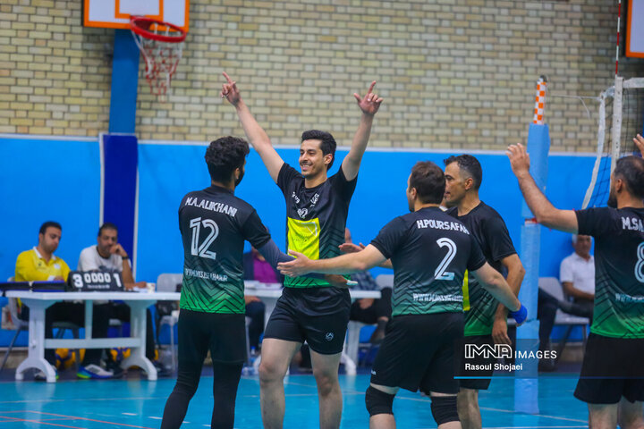 فینال مسابقات تابستانی والیبال کارکنان شهرداری اصفهان