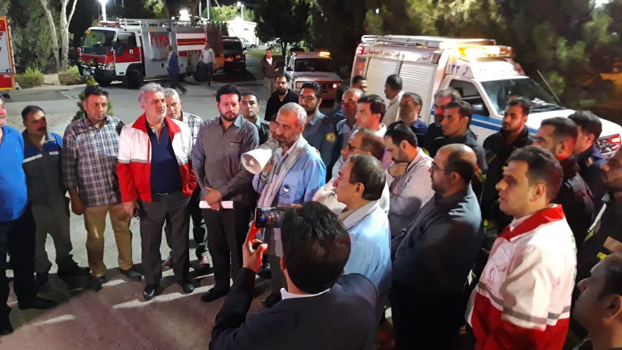 اجرای مانور لحظه صفر با حضور دستگاههای مختلف و بیش از ۲۰۰ نیروی امدادی در اصفهان