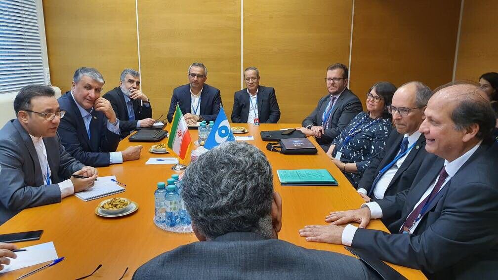 دیدار و گفت‌وگوی رئیس سازمان انرژی اتمی با هیئت نمایندگان کشور برزیل