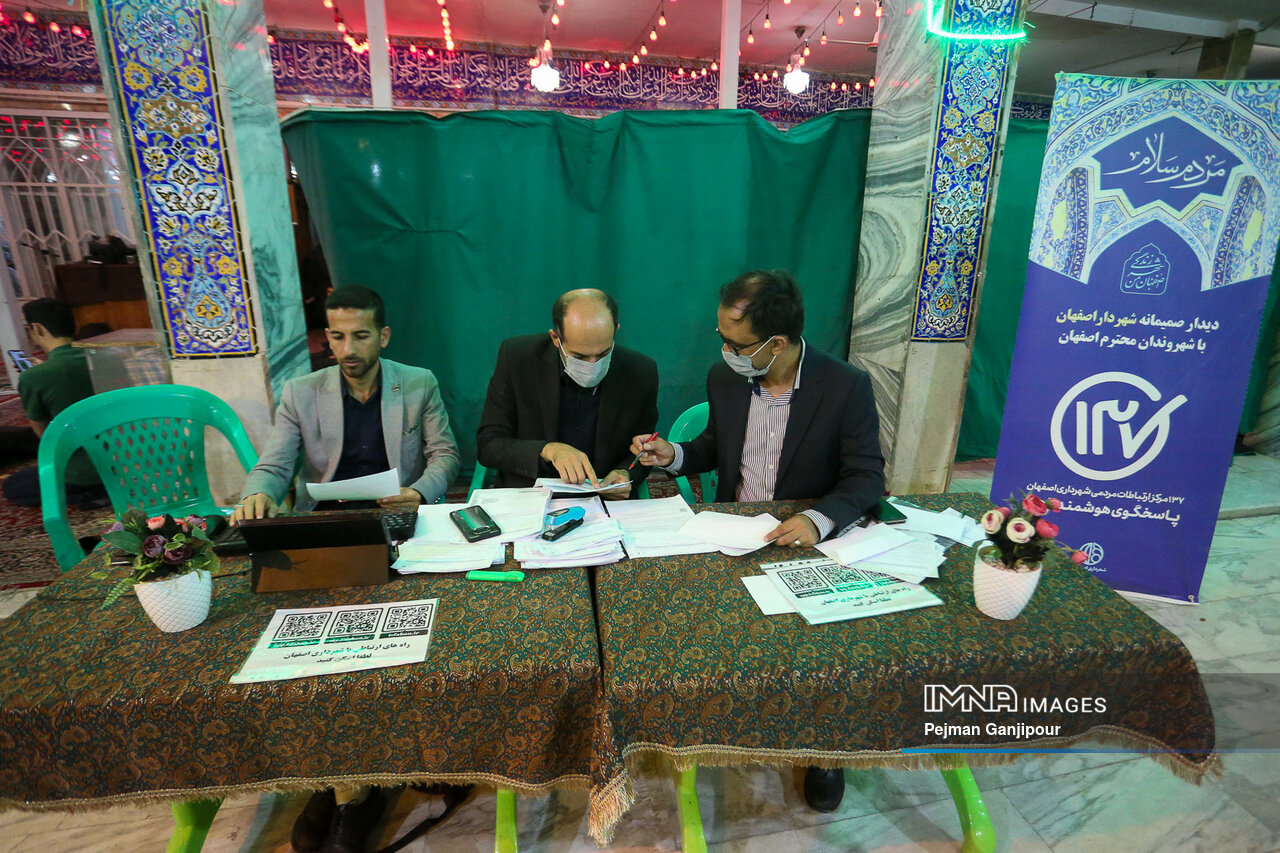 پنجمین «مردم سلام»، از پنجره مسجد «نورباران»