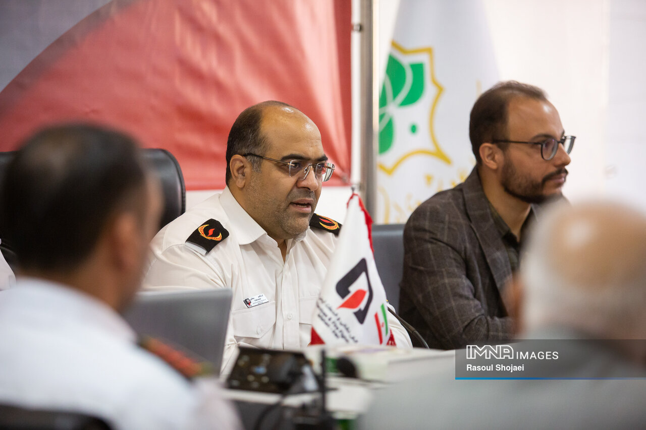 استفاده از نردبان ۶۴ متری در آتشنشانی اصفهان تا ۶ ماه آینده/ حرکت به سوی هوشمندسازی