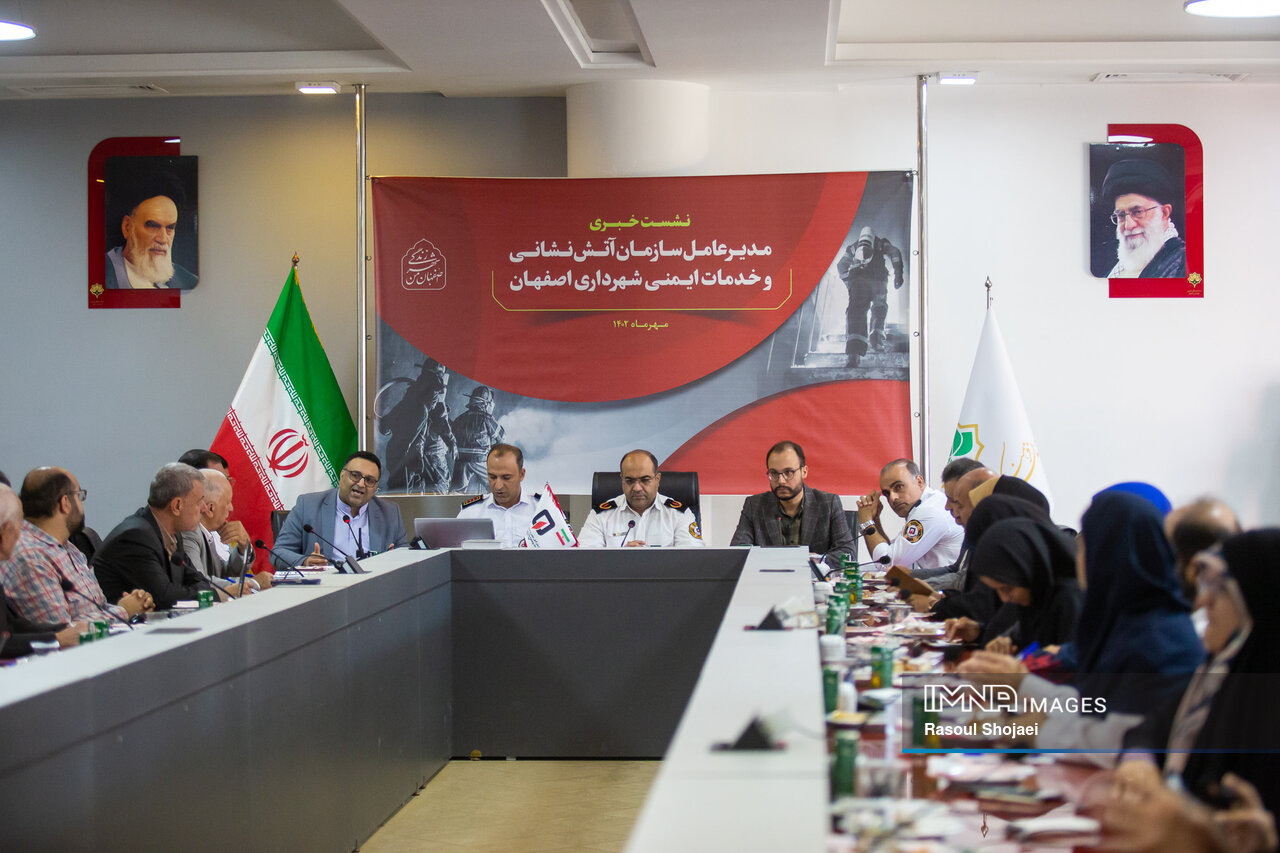 استفاده از نردبان ۶۴ متری در آتشنشانی اصفهان تا ۶ ماه آینده/ حرکت به سوی هوشمندسازی