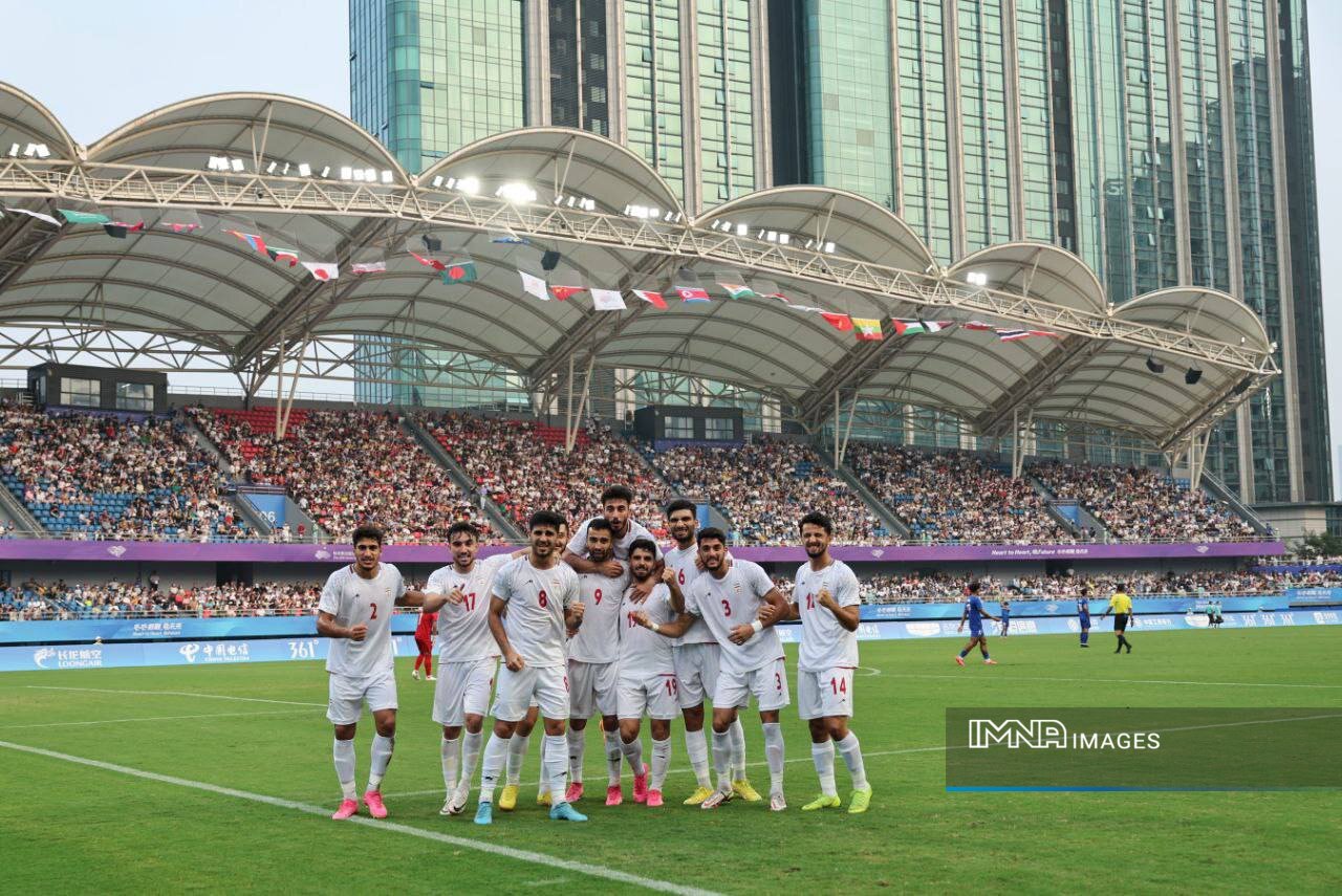 مهدی تاج میهمان ویژه تقابل امیدهای فوتبال ایران و تایلند
