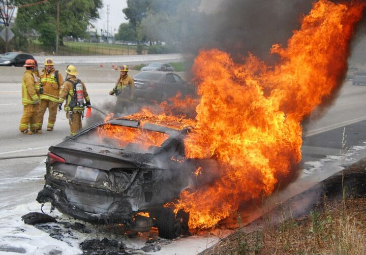 فراخوان به هیوندای و کیاسواران  به علت احتمال آتش‌سوزی خودروها