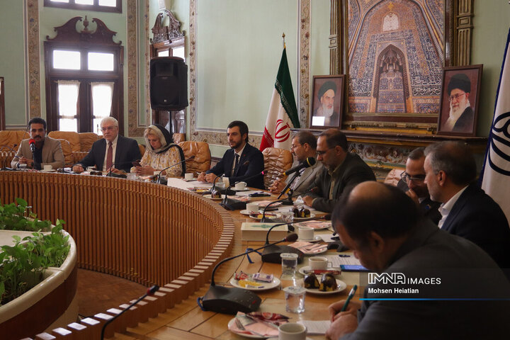 Isfahan and St. Petersburg Explore Joint Tourism Development Opportunities
