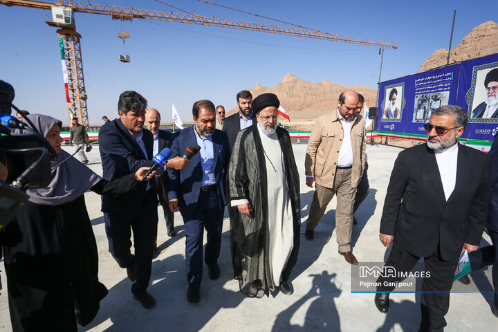 آغاز عملیات اجرایی فاز دوم طرح انتقال آب دریای عمان به استان اصفهان با حضور رئیس جمهور