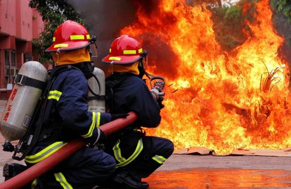 اعزام آتش‌نشانان سمنانی به ۸۹ عملیات اطفاء و امداد و نجات