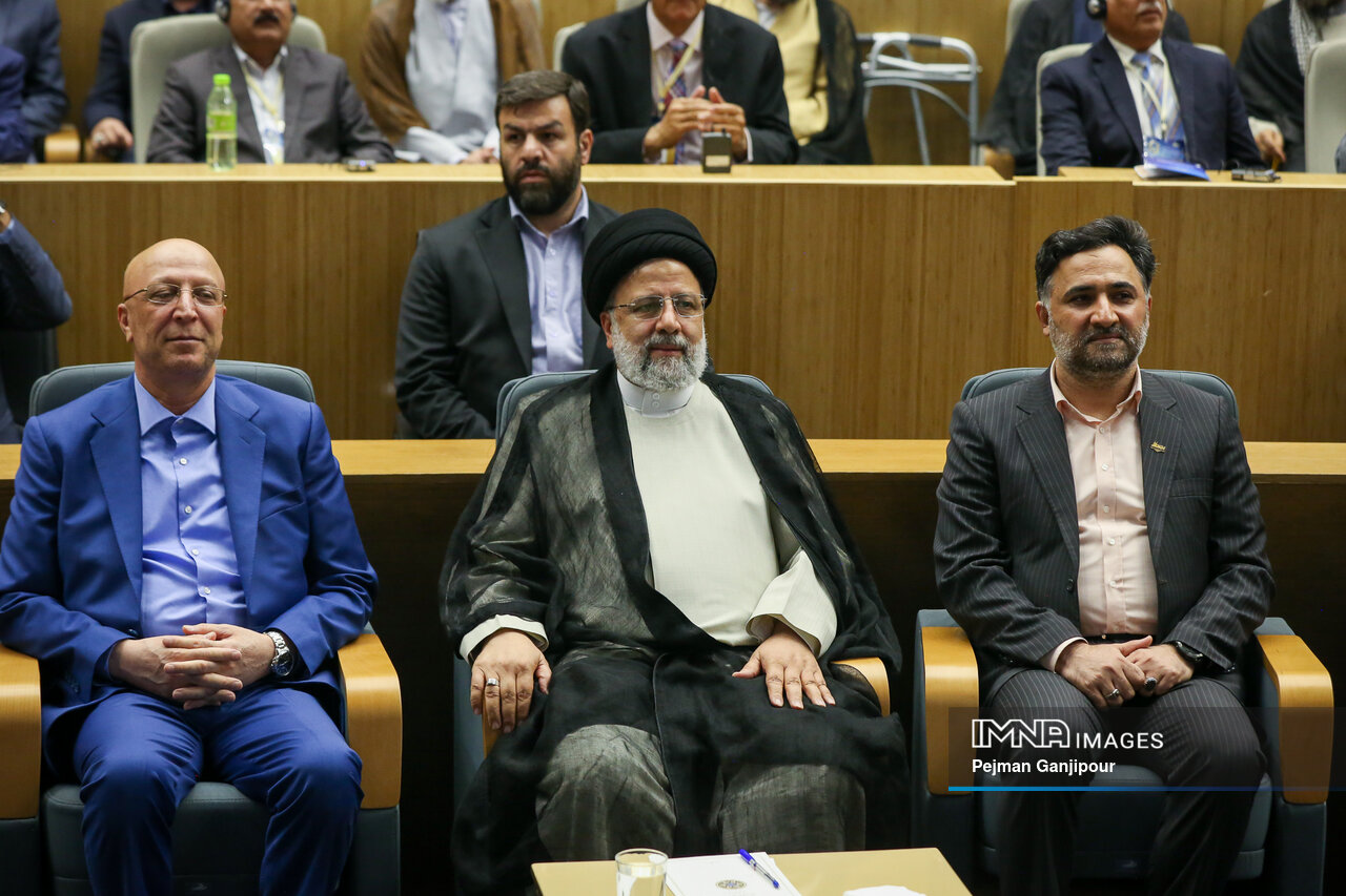 قلمی که بر زمین ماند!