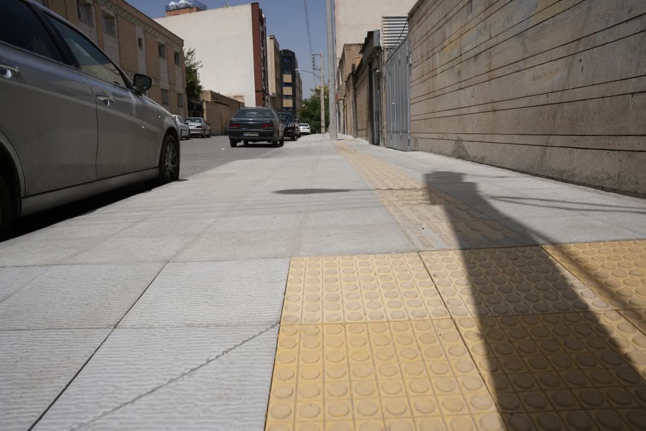 اجرای طرح ساماندهی و پیادهروسازی در منطقه ۵ اصفهان