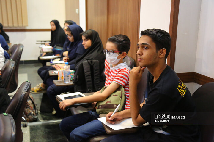 کارگاه‌های آموزشی کمیته خبرنگاران نوجوان جشنواره بین‌المللی فیلم‌های کودکان و نوجوانان