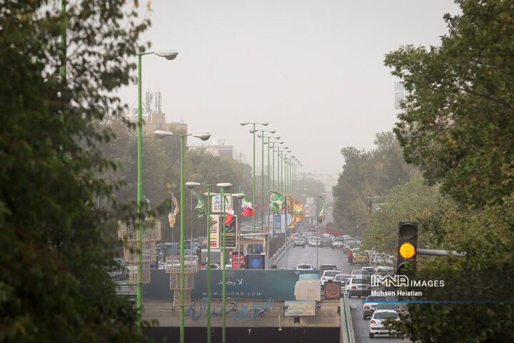 هجوم گرد و غبار به اصفهان