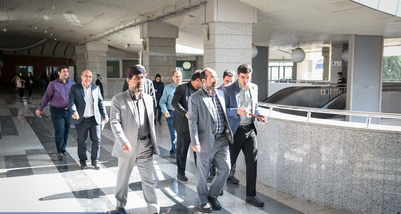 فرهنگسازی استفاده از حملونقل عمومی برای گروههای مختلف با ایجاد تسهیلات